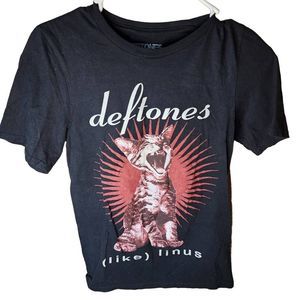 Womens Deftones Like Linus Shirt Size Small